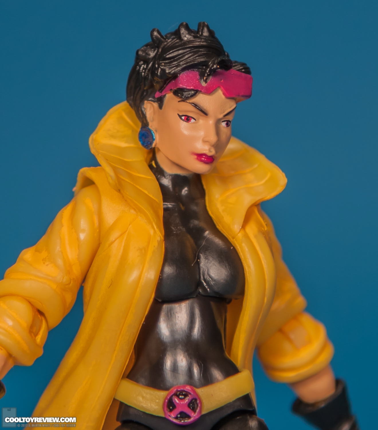 Marvel_Universe_Modern_Jubilee_X-Men_Hasbro-010.jpg