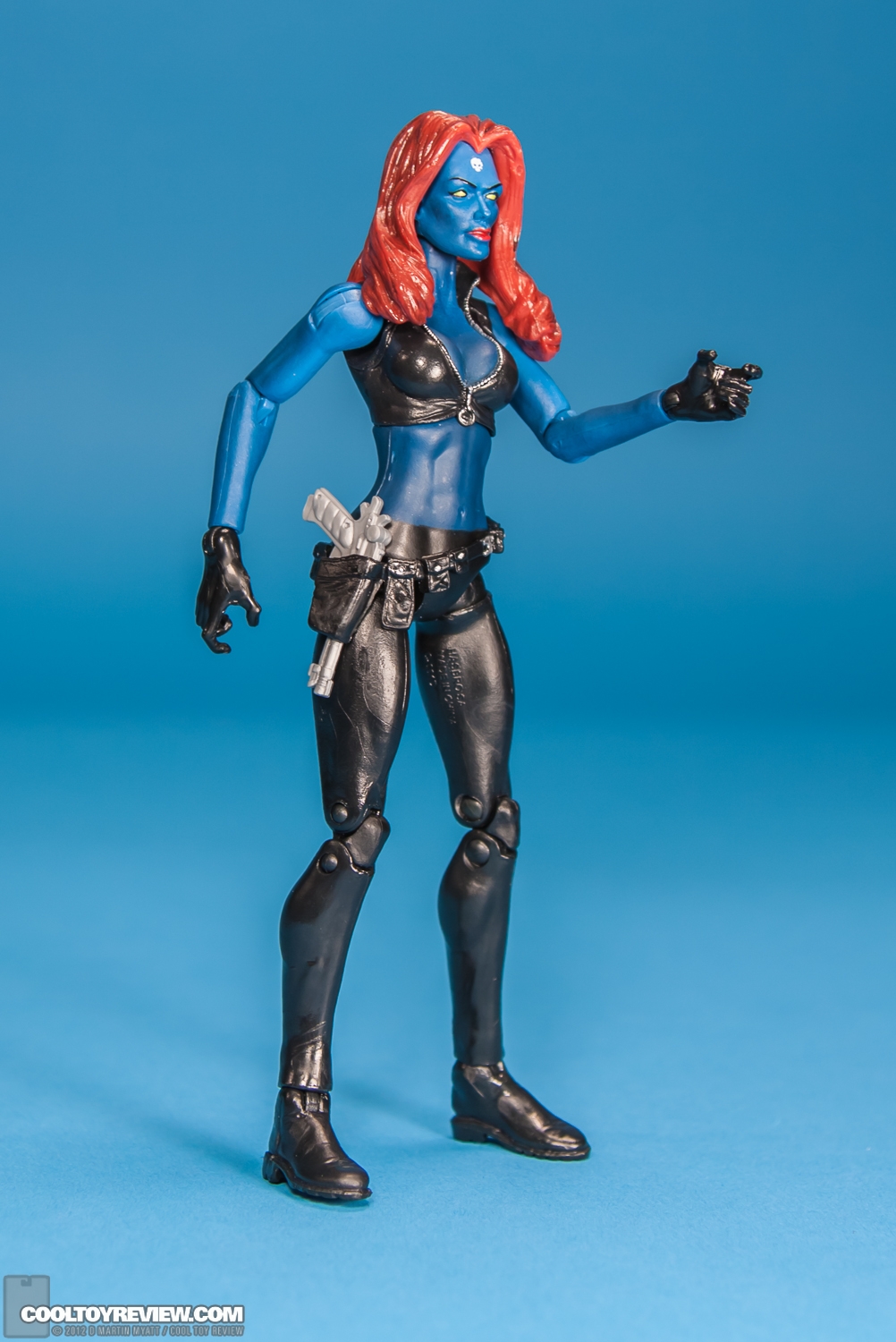 Mystique_X-Mutants_Marvel_Legends_Hasbro-02.jpg