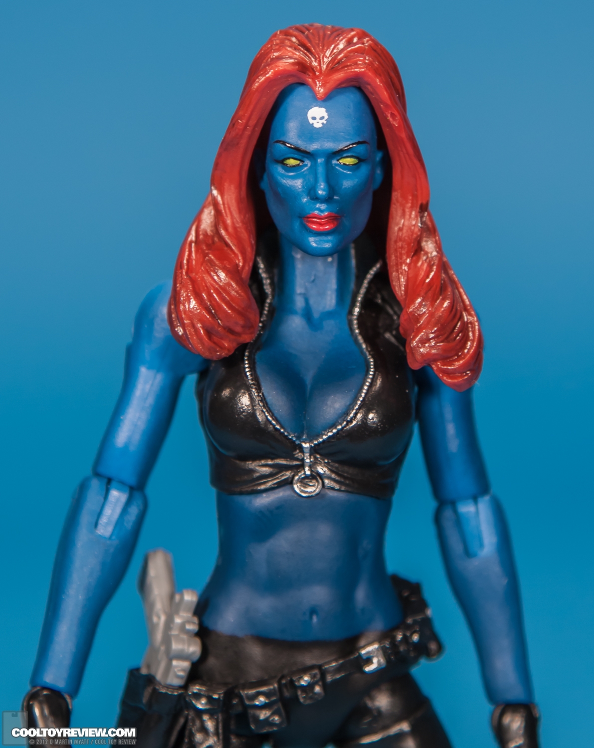 Mystique_X-Mutants_Marvel_Legends_Hasbro-05.jpg