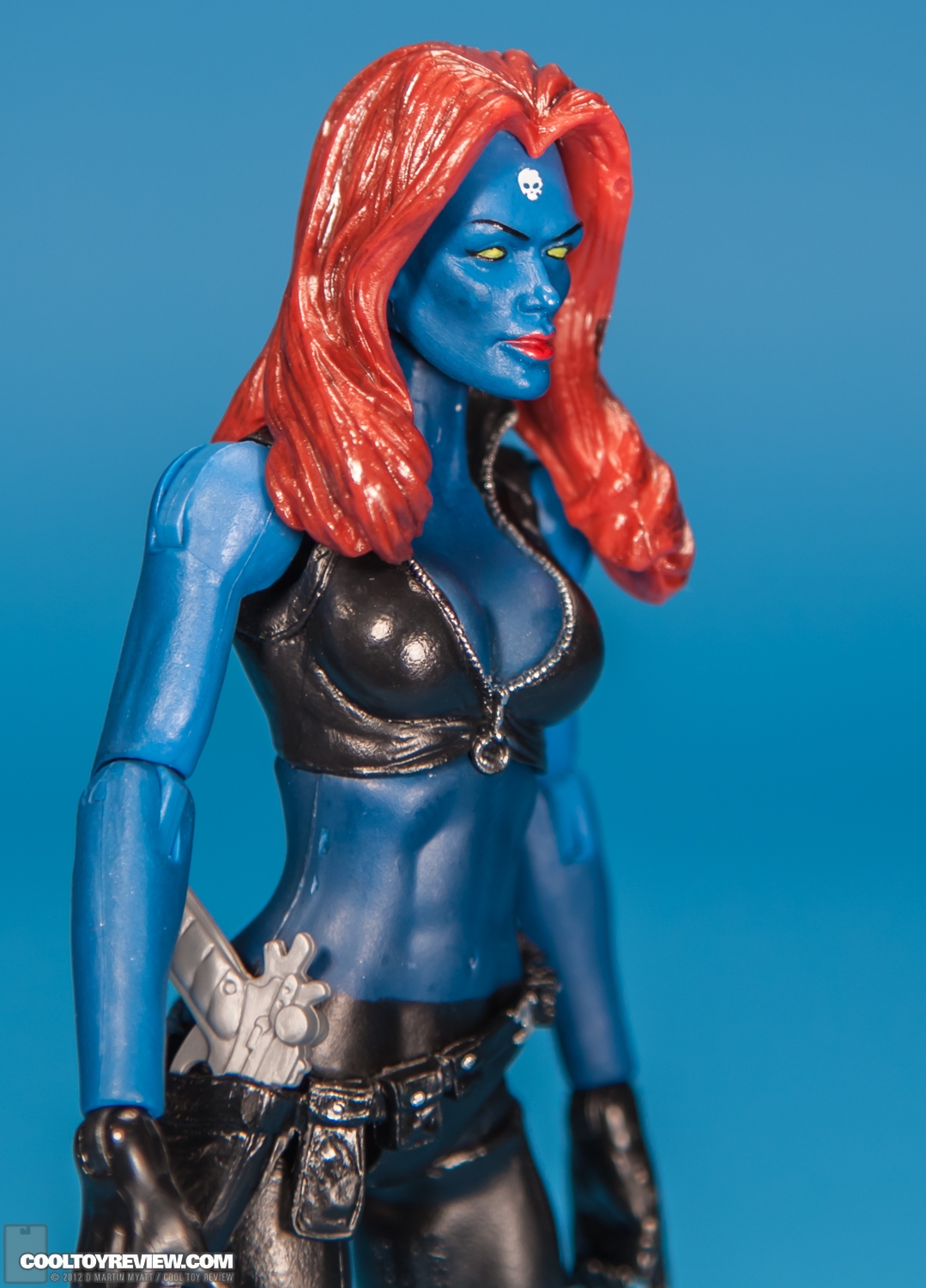 Mystique_X-Mutants_Marvel_Legends_Hasbro-06.jpg