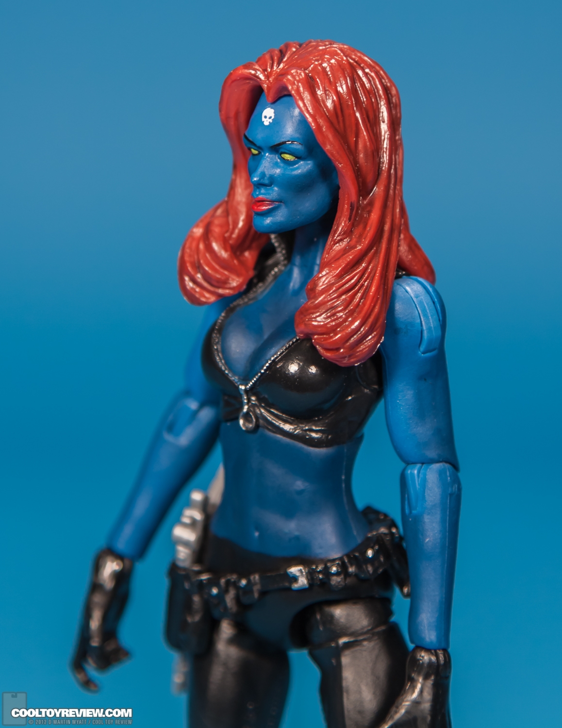 Mystique_X-Mutants_Marvel_Legends_Hasbro-07.jpg