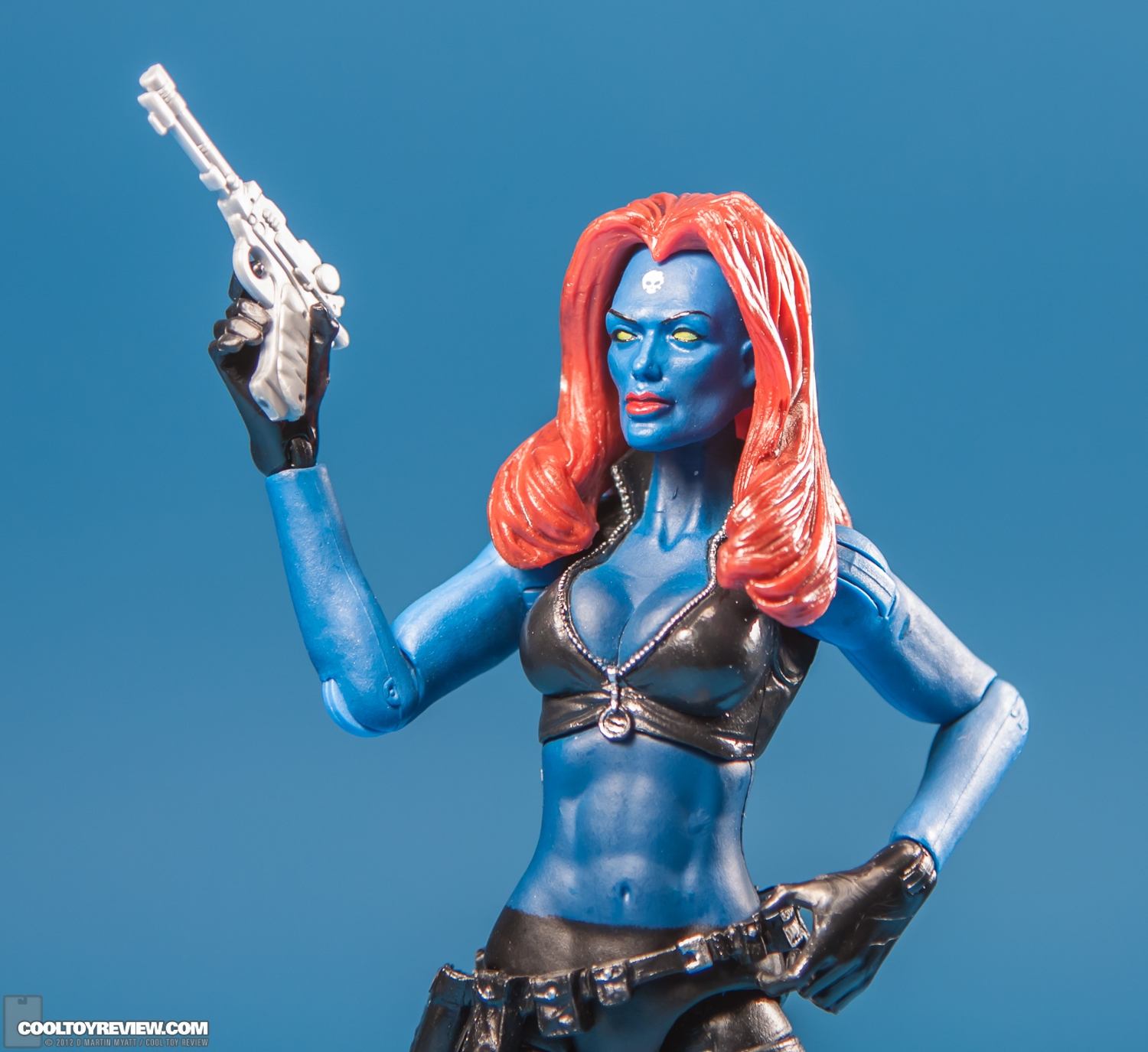 Mystique_X-Mutants_Marvel_Legends_Hasbro-13.jpg