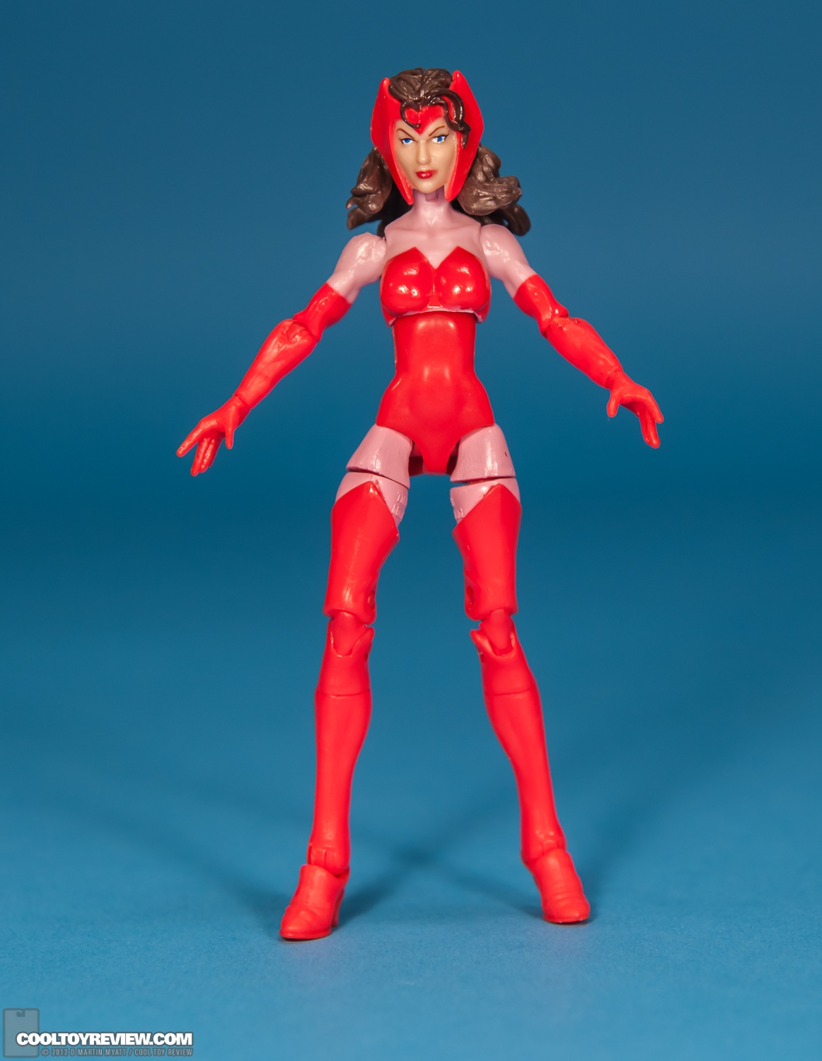 Scarlet_Witch_Marvel_Universe_Hasbro-05.jpg