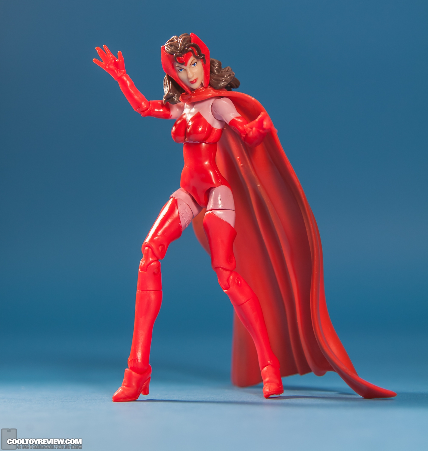 Scarlet_Witch_Marvel_Universe_Hasbro-15.jpg