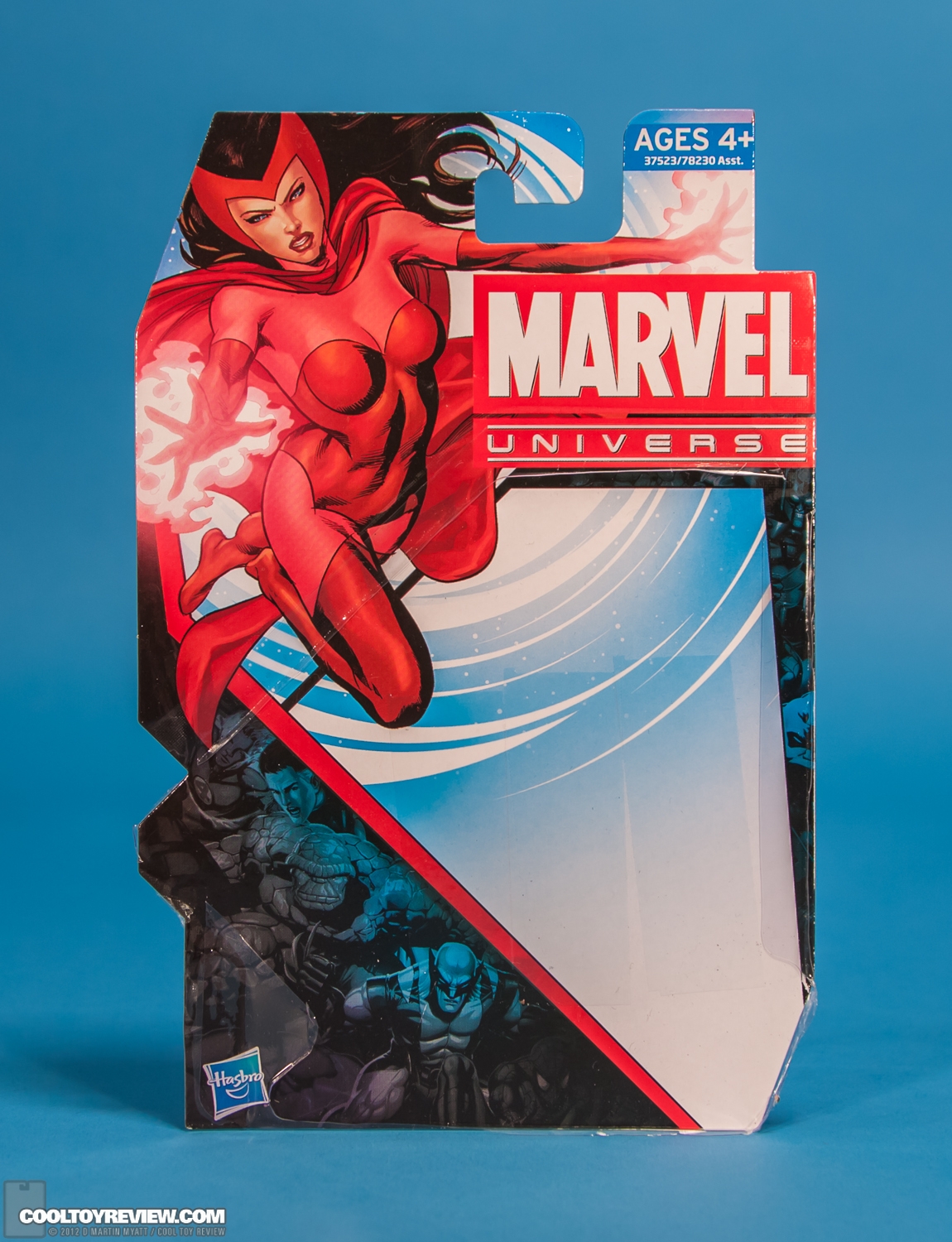 Scarlet_Witch_Marvel_Universe_Hasbro-20.jpg