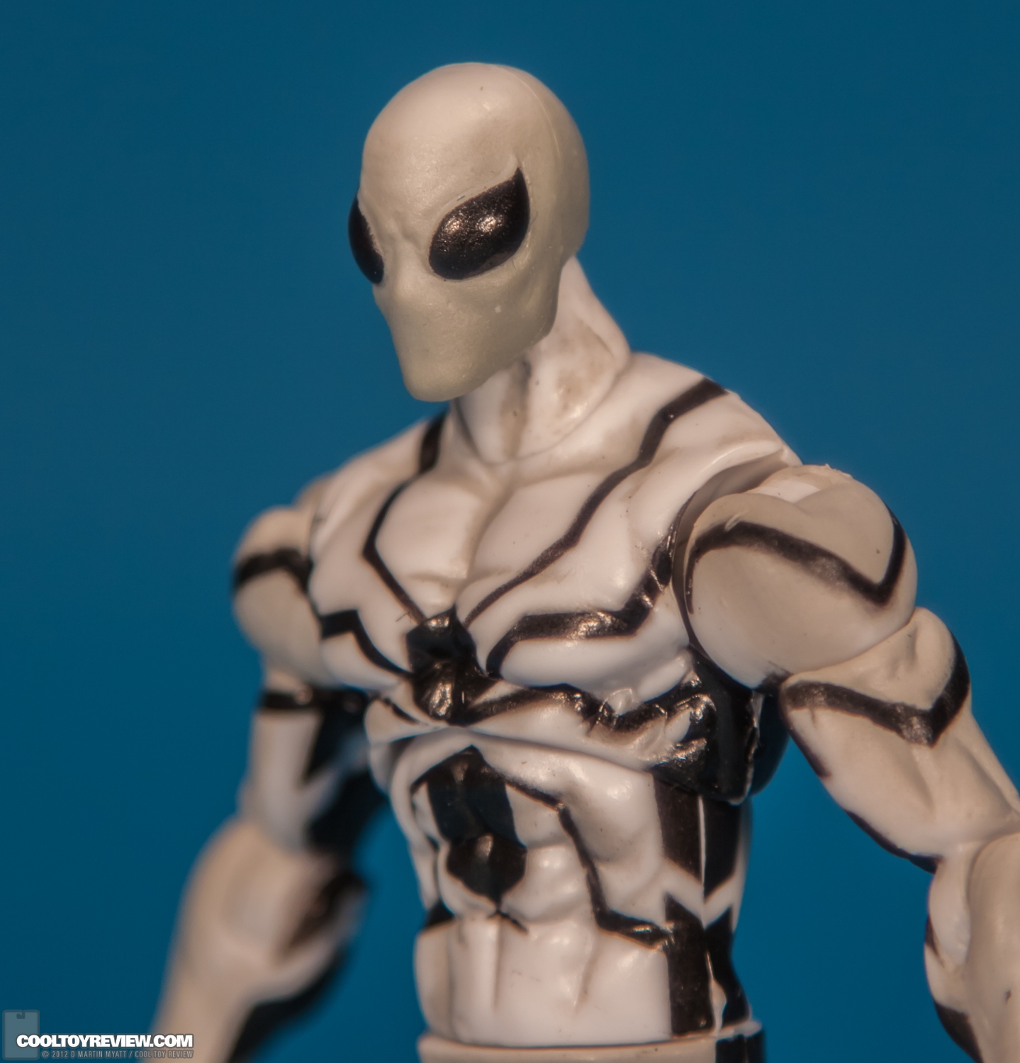 Spider-Man_FF_Future_Foundation_Marvel_Universe_Hasbro-07.jpg