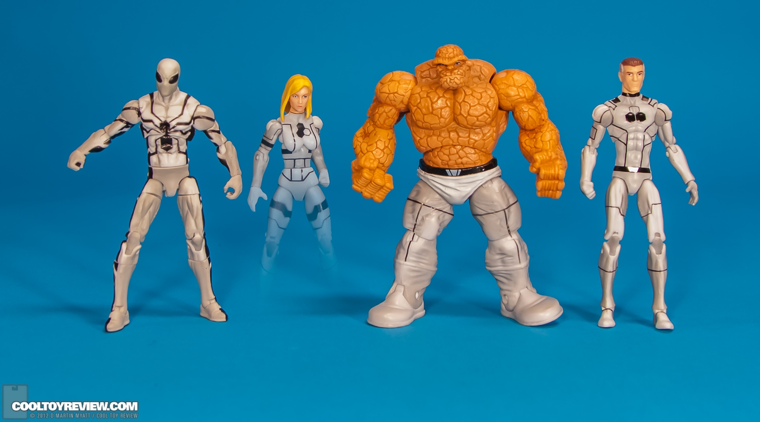 Spider-Man_FF_Future_Foundation_Marvel_Universe_Hasbro-12.jpg