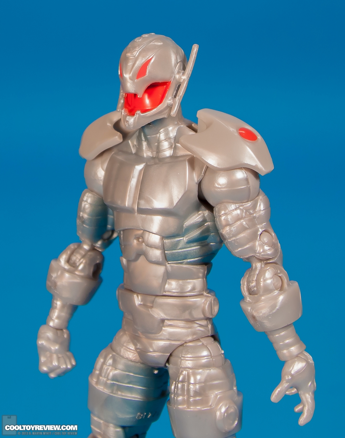 Ultron-Marvel-Legends-Iron-Monger-Series-007.jpg