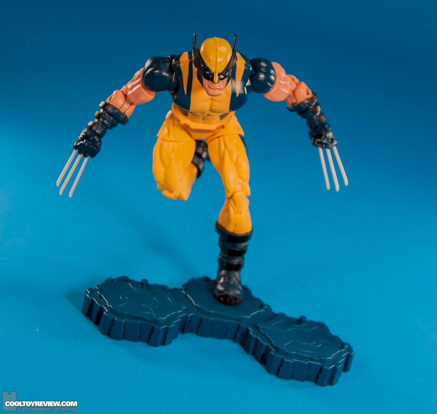 Wolverine-Marvel-Legends-Puck-Series-Hasbro-010.jpg