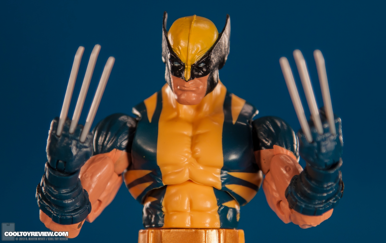 Wolverine-Marvel-Legends-Puck-Series-Hasbro-012.jpg