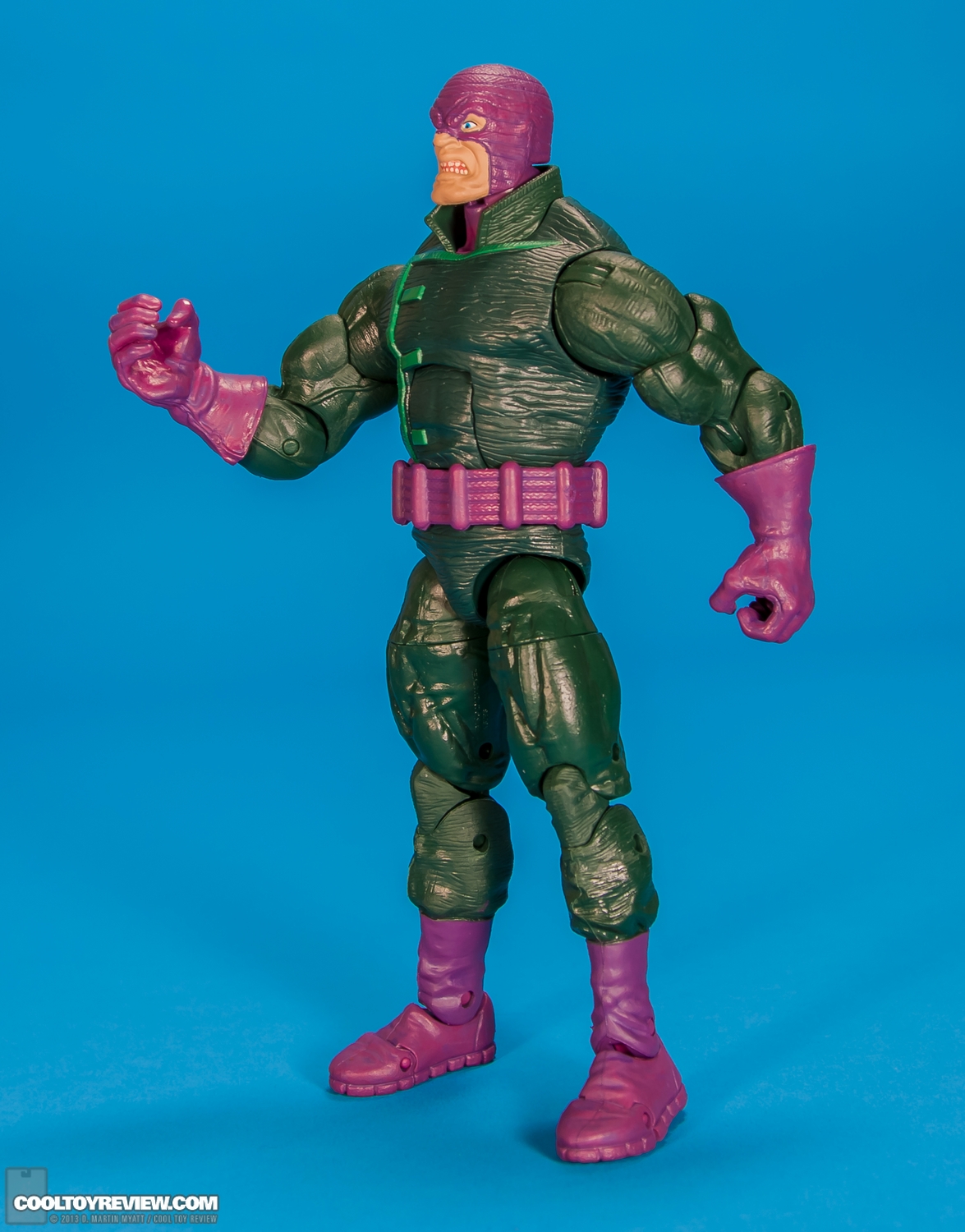 Wrecker-Marvel-Legends-Rocket-Raccoon-Series-Hasbro-003.jpg
