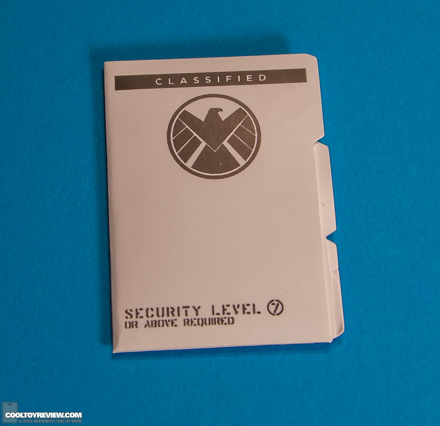 Agent-Phil-Coulson-Avengers-MMS-189-Hot-Toys-011.jpg