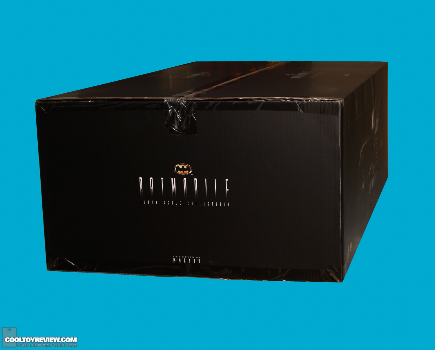 Batman-1989-Burton-Batmobile-Hot-Toys-052.jpg