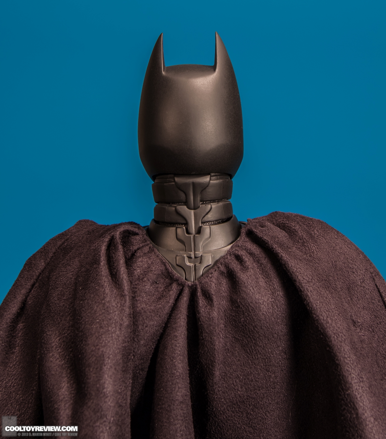Batman-QS001-Quarter-Scale-Figure-Hot-Toys-012.jpg