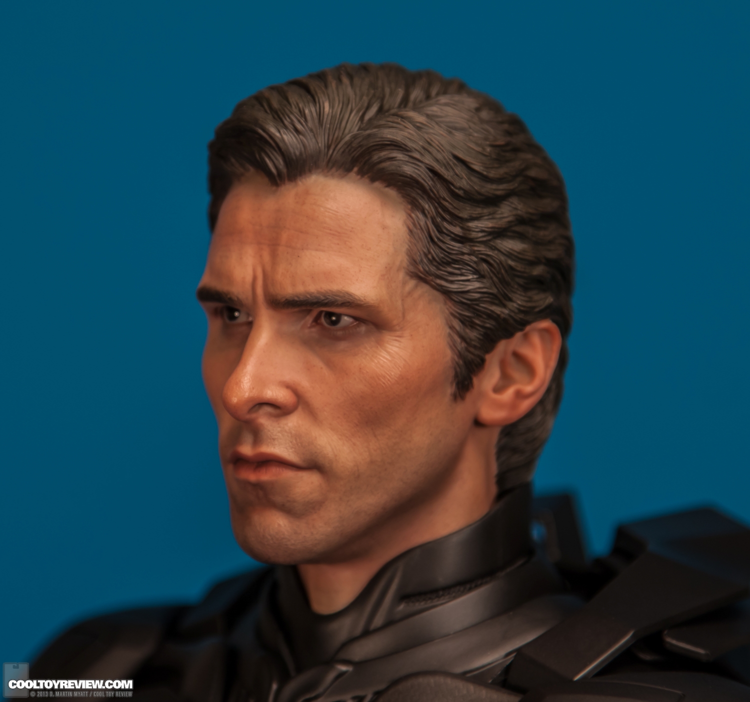 Batman-QS001-Quarter-Scale-Figure-Hot-Toys-015.jpg