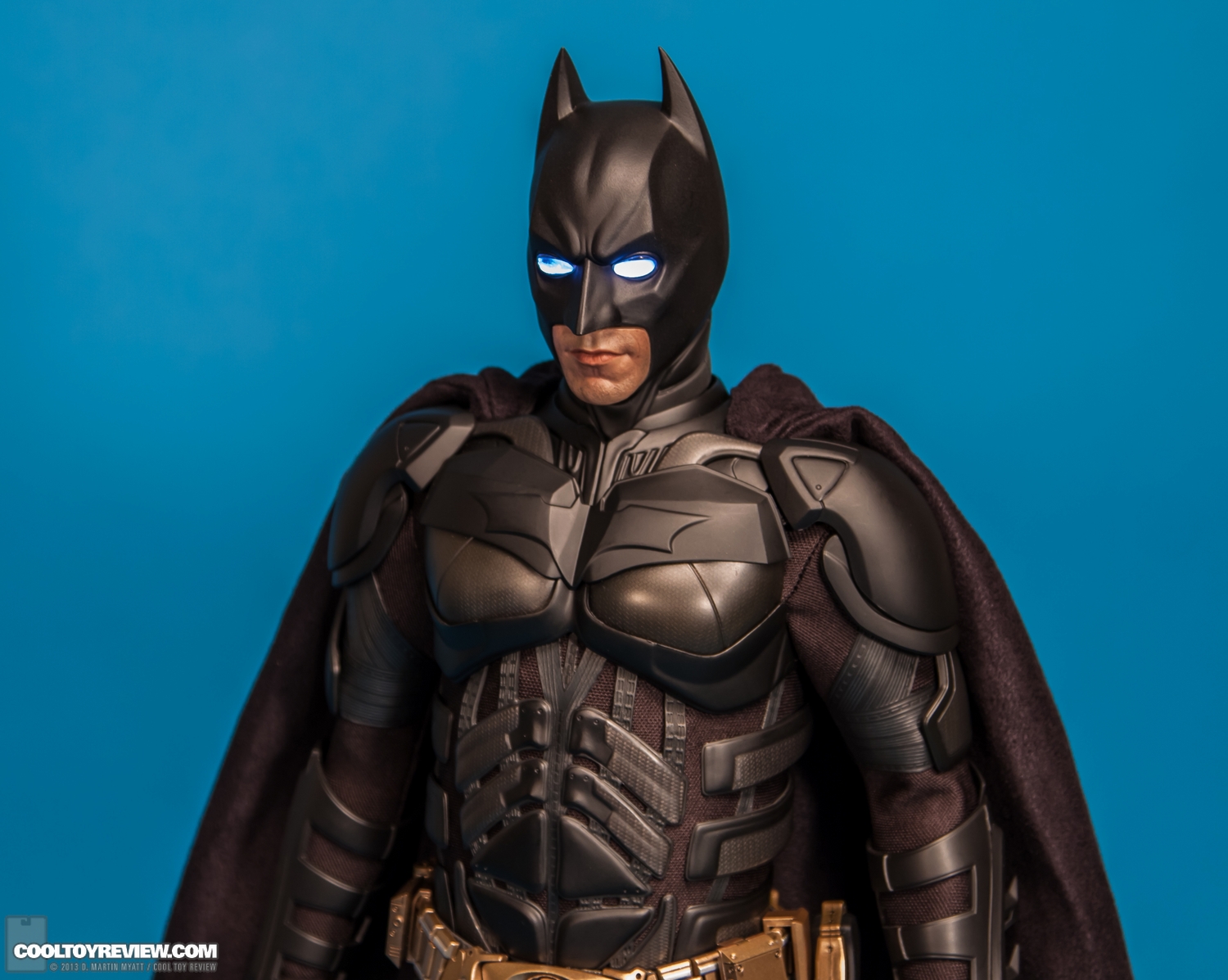 Batman-QS001-Quarter-Scale-Figure-Hot-Toys-047.jpg