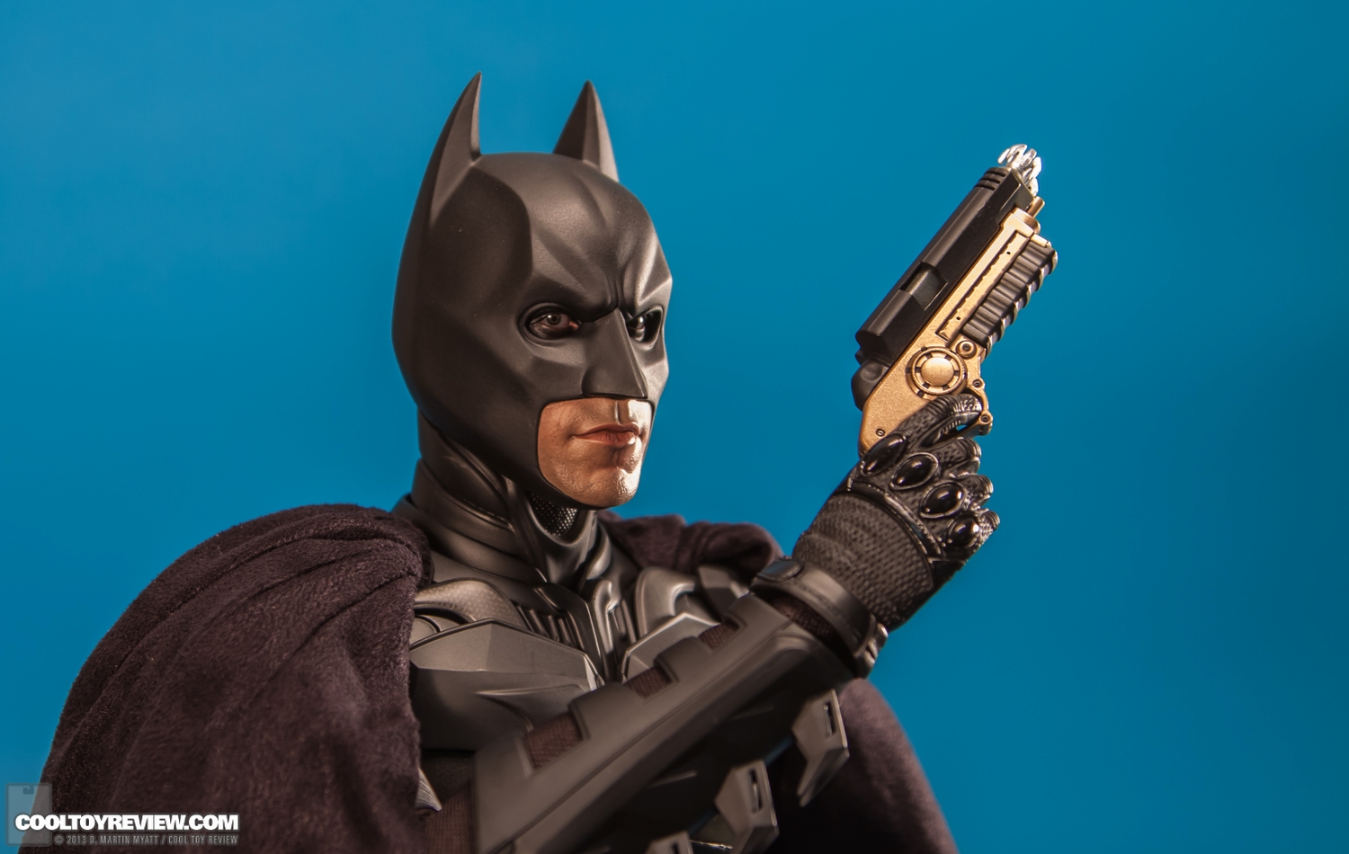 Batman-QS001-Quarter-Scale-Figure-Hot-Toys-056.jpg