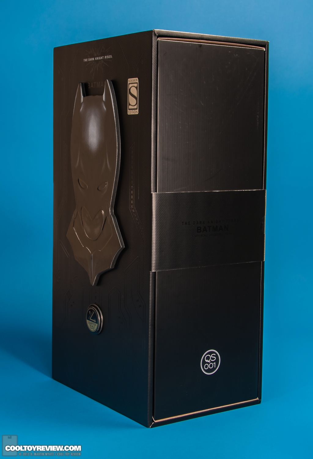 Batman-QS001-Quarter-Scale-Figure-Hot-Toys-059.jpg