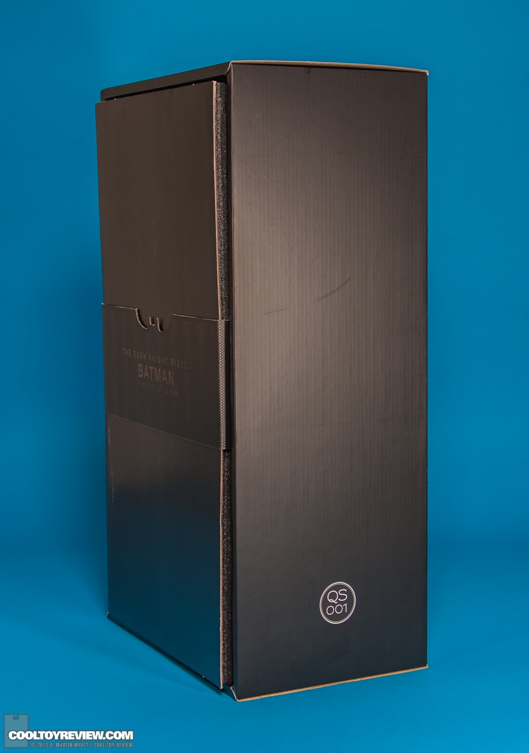 Batman-QS001-Quarter-Scale-Figure-Hot-Toys-067.jpg