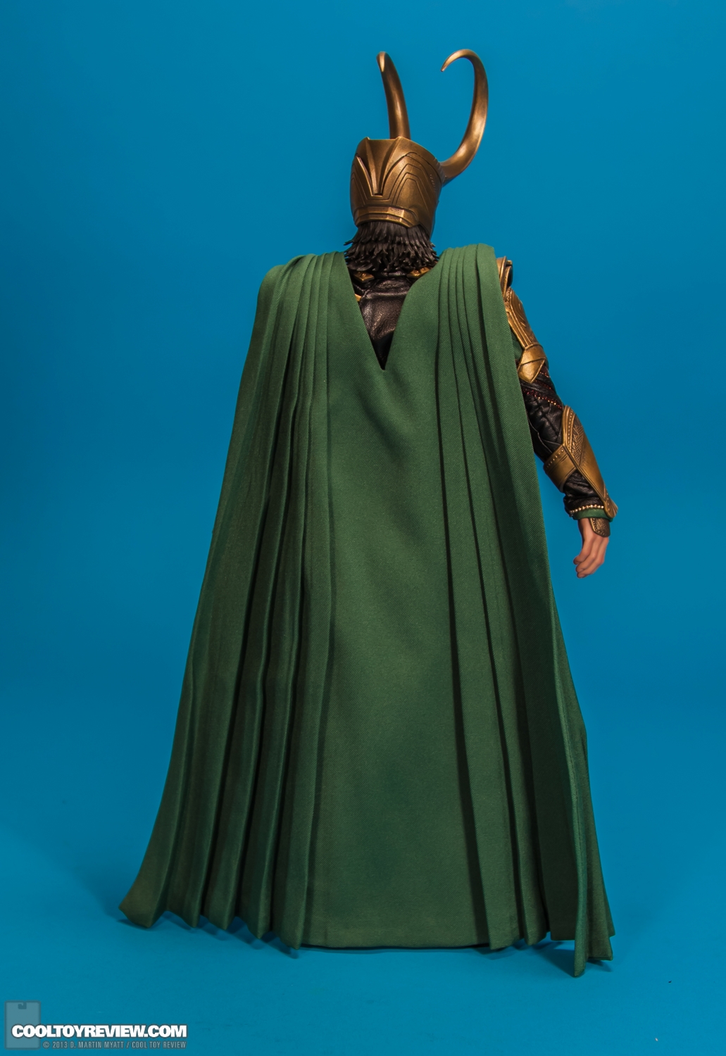 Loki-Avengers-Movie-Masterpiece-Series-Hot-Toys-004.jpg