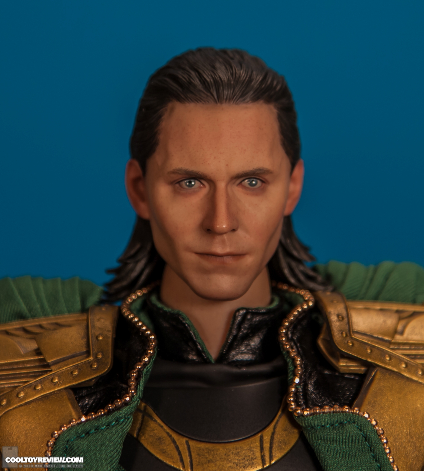 Loki-Avengers-Movie-Masterpiece-Series-Hot-Toys-009.jpg