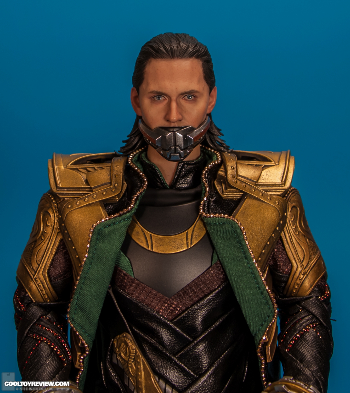 Loki-Avengers-Movie-Masterpiece-Series-Hot-Toys-027.jpg