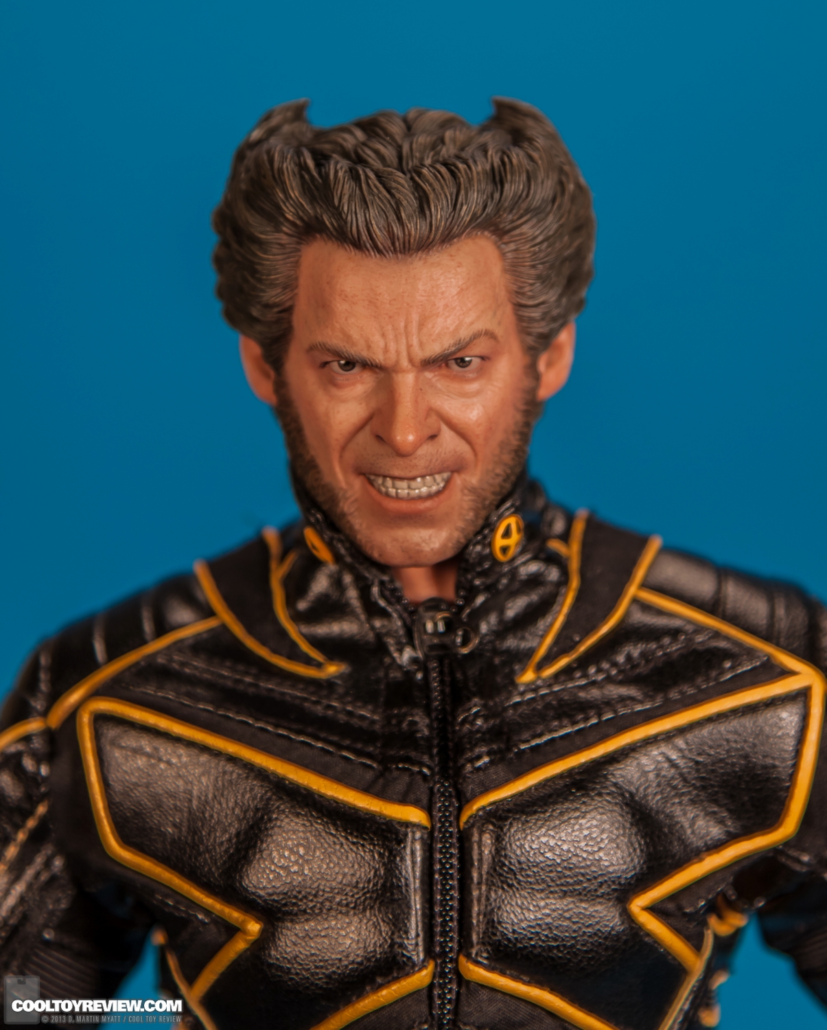 Wolverine-X-Men-3-Movie_Masterpiece-Series-Hot-Toys-005.jpg