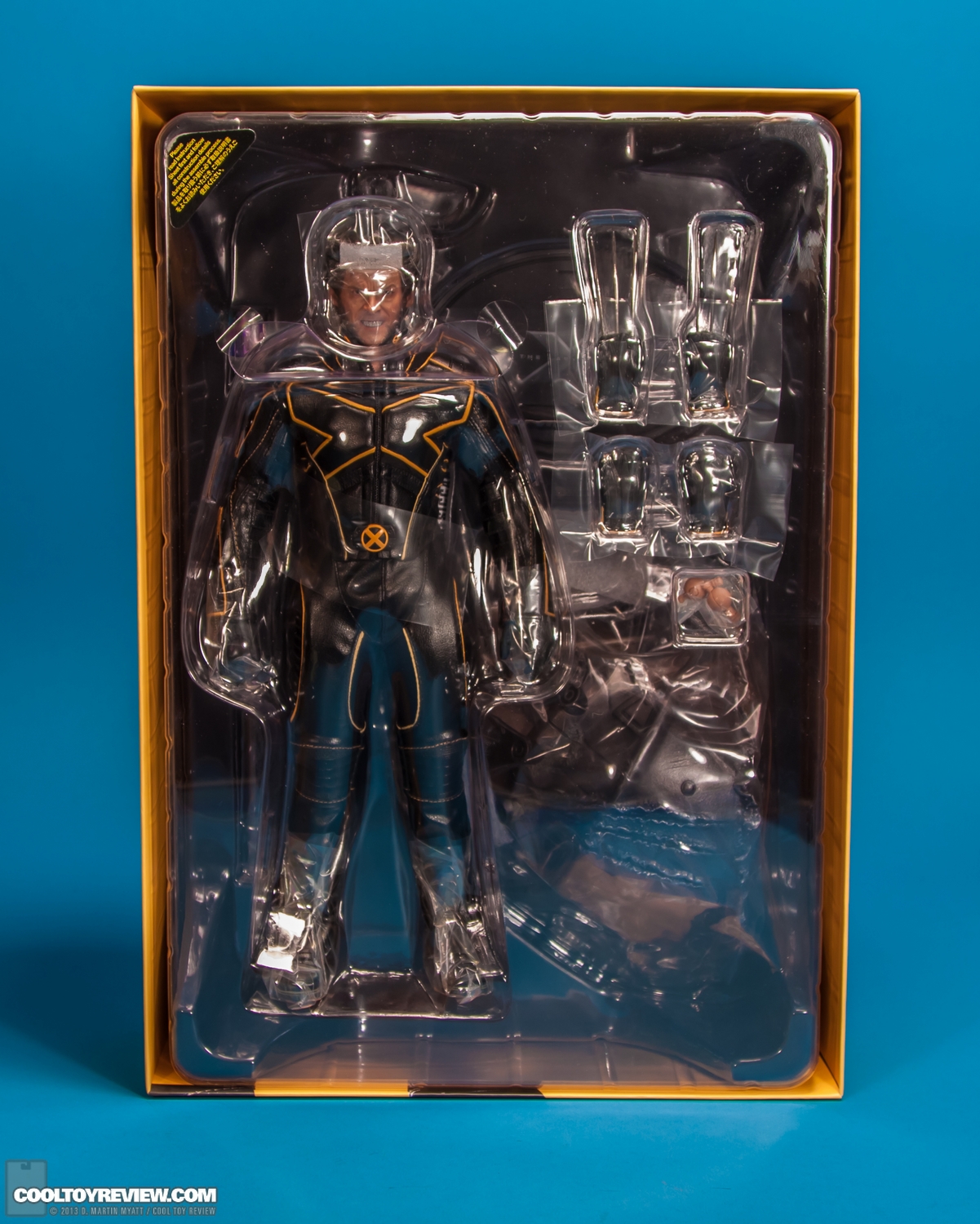 Wolverine-X-Men-3-Movie_Masterpiece-Series-Hot-Toys-022.jpg