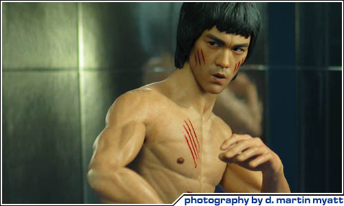 hot toys bruce lee