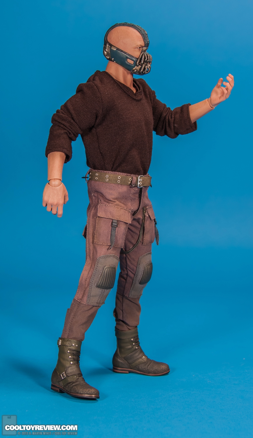 Bane_Dark_Knight_Rises_Hot_Toys_Movie_Masterpiece_Series-02.jpg