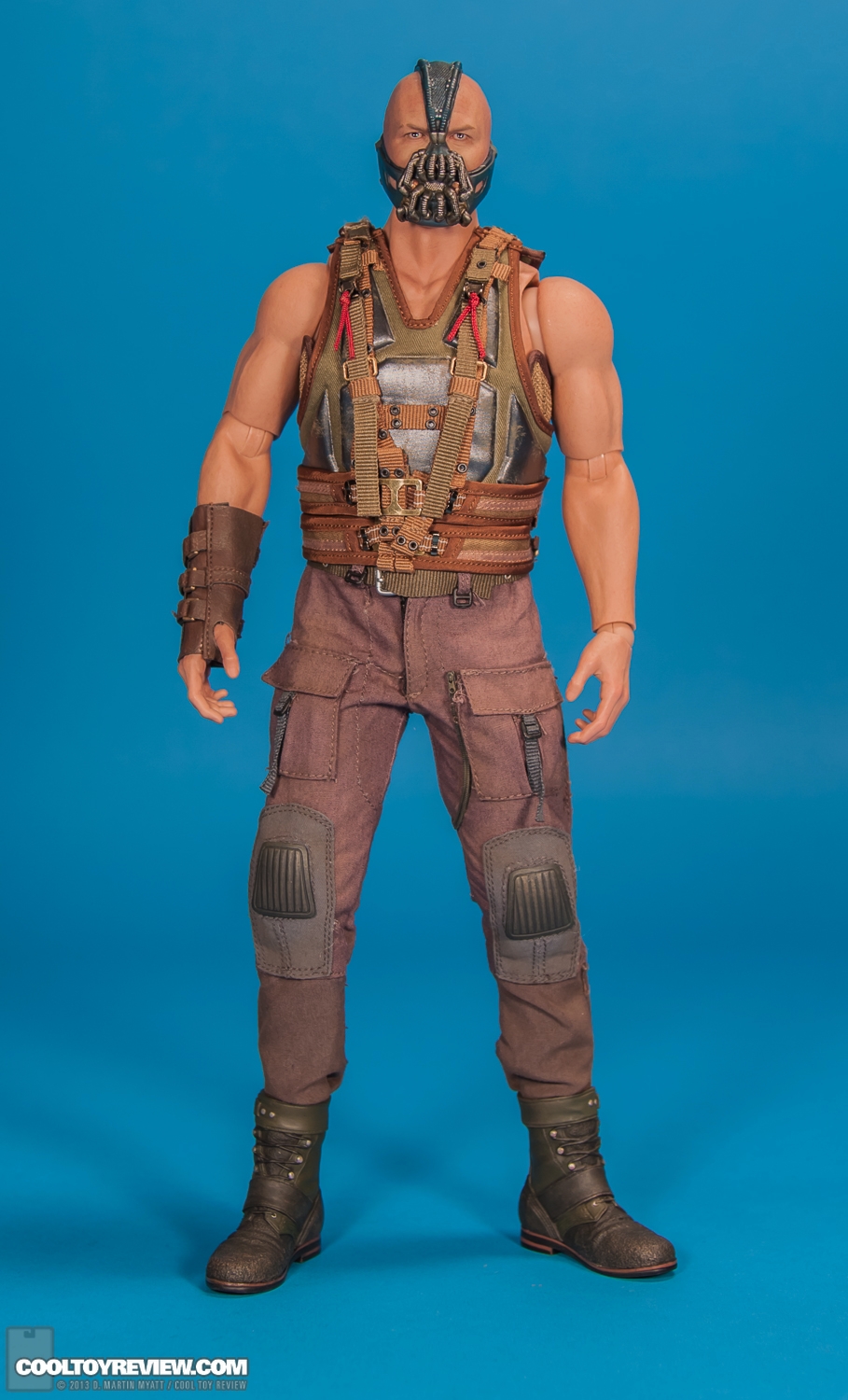 Bane_Dark_Knight_Rises_Hot_Toys_Movie_Masterpiece_Series-09.jpg