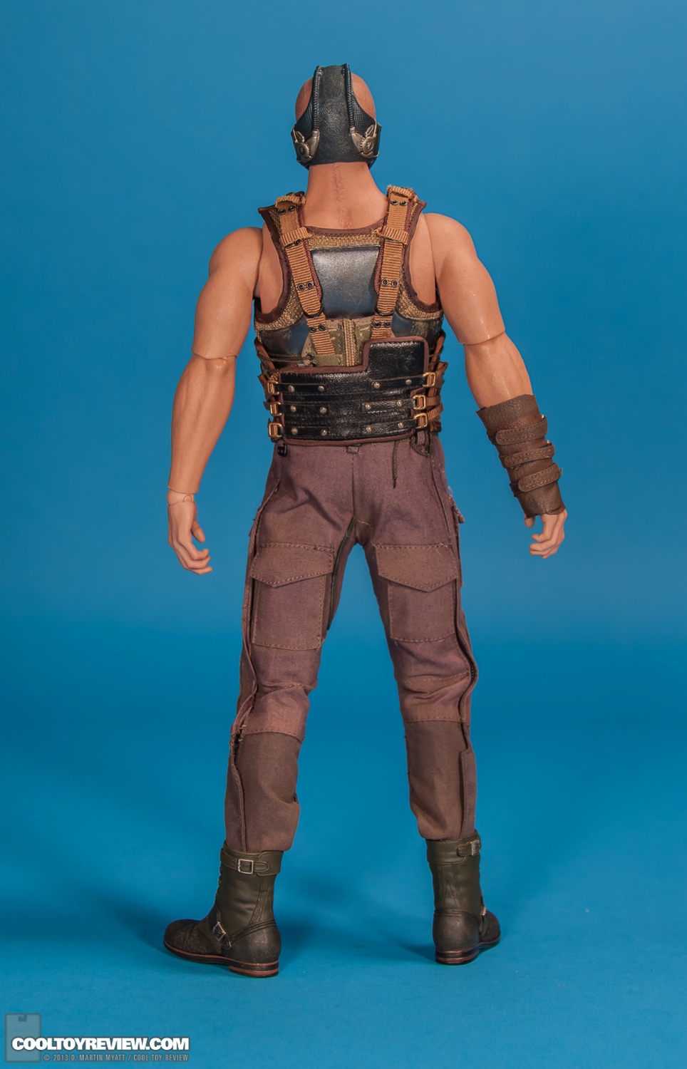 Bane_Dark_Knight_Rises_Hot_Toys_Movie_Masterpiece_Series-12.jpg