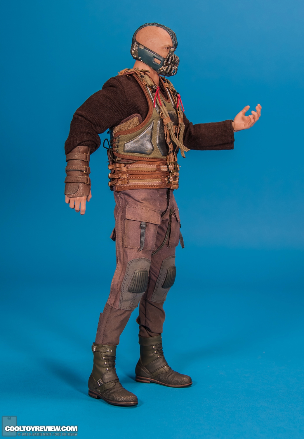 Bane_Dark_Knight_Rises_Hot_Toys_Movie_Masterpiece_Series-18.jpg