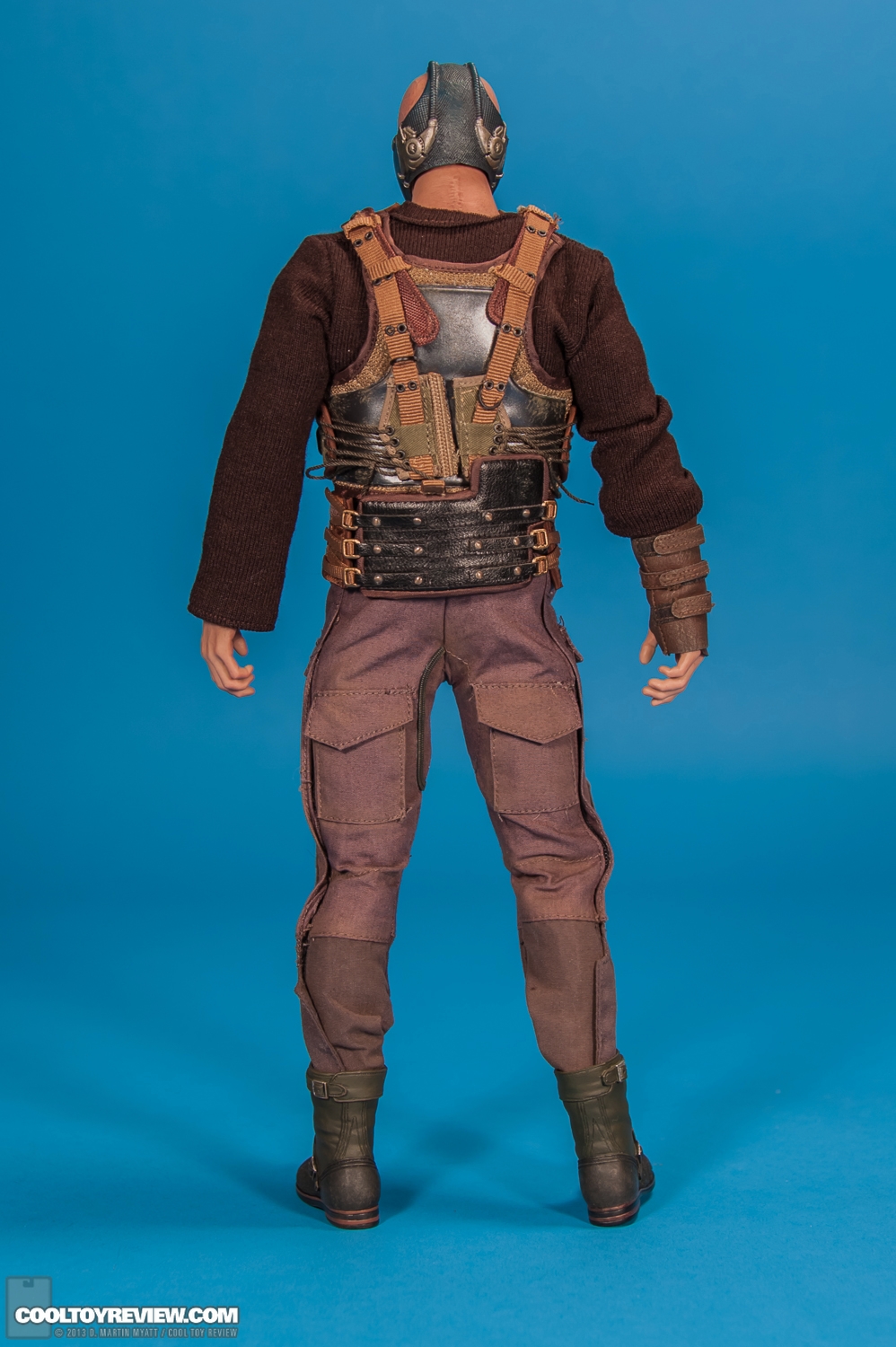 Bane_Dark_Knight_Rises_Hot_Toys_Movie_Masterpiece_Series-20.jpg