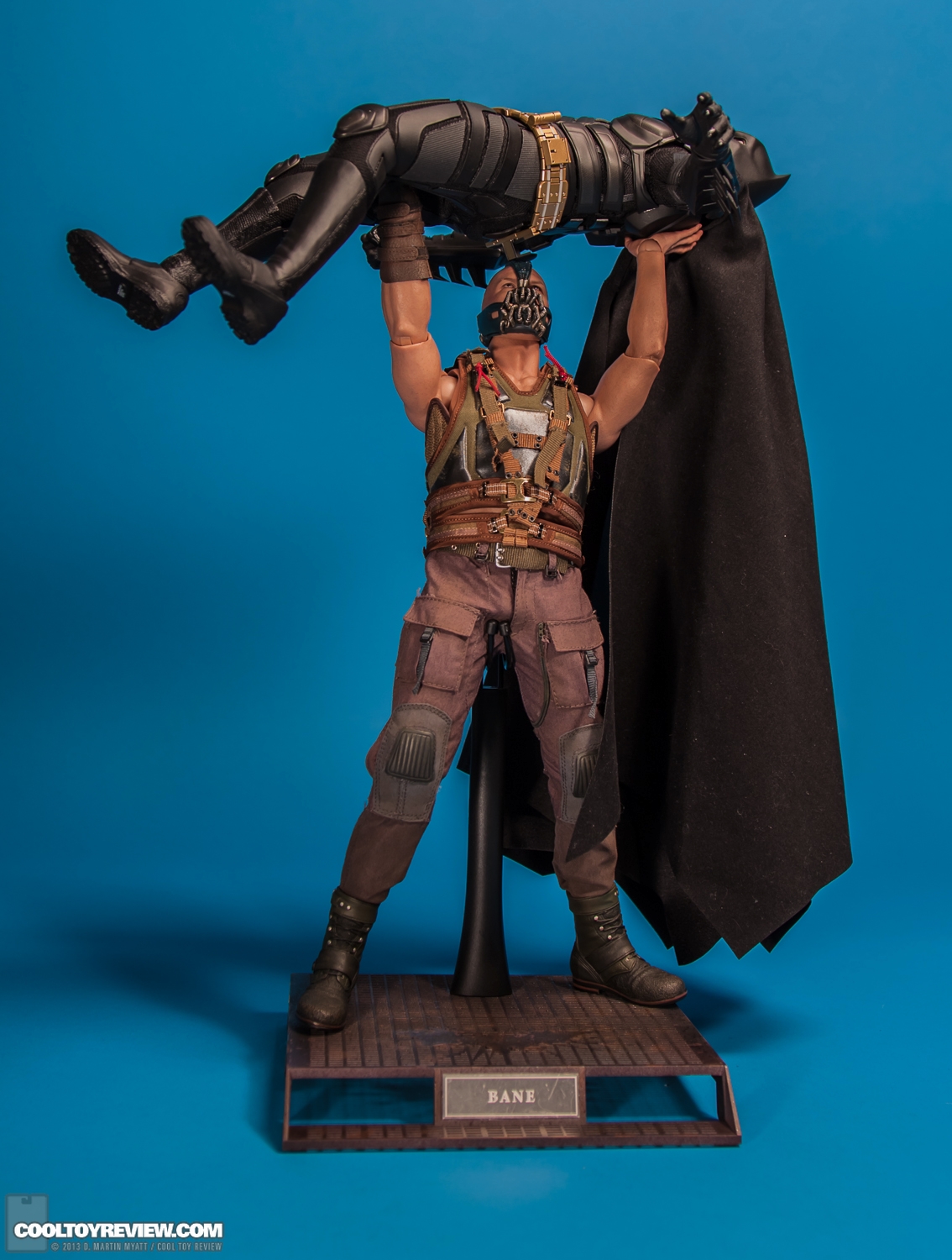 Bane_Dark_Knight_Rises_Hot_Toys_Movie_Masterpiece_Series-38.jpg