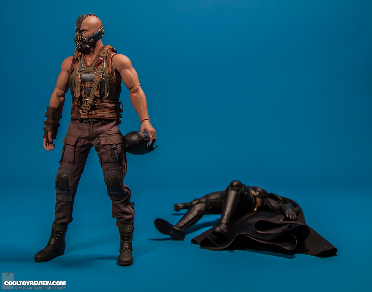 Bane_Dark_Knight_Rises_Hot_Toys_Movie_Masterpiece_Series-40.jpg