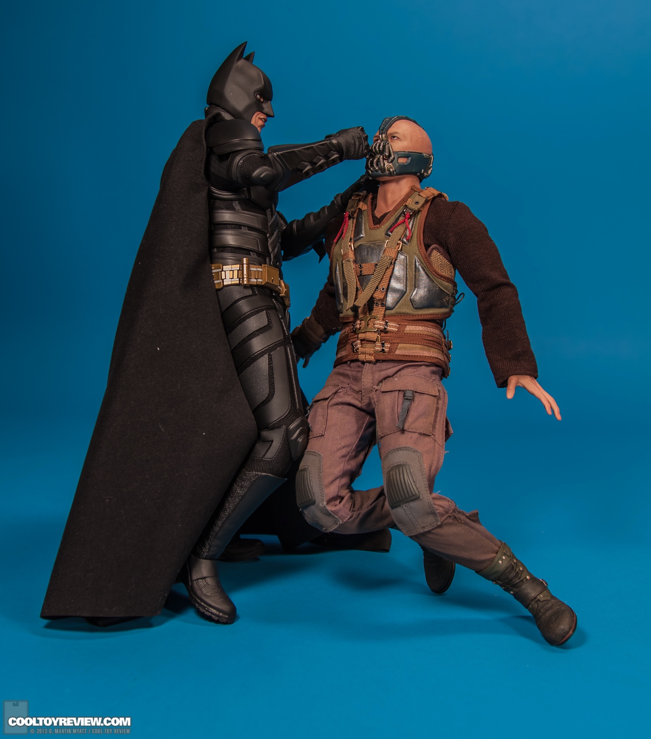 Bane_Dark_Knight_Rises_Hot_Toys_Movie_Masterpiece_Series-44.jpg
