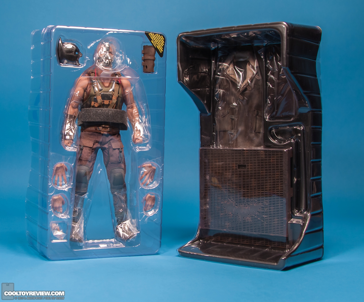 Bane_Dark_Knight_Rises_Hot_Toys_Movie_Masterpiece_Series-53.jpg