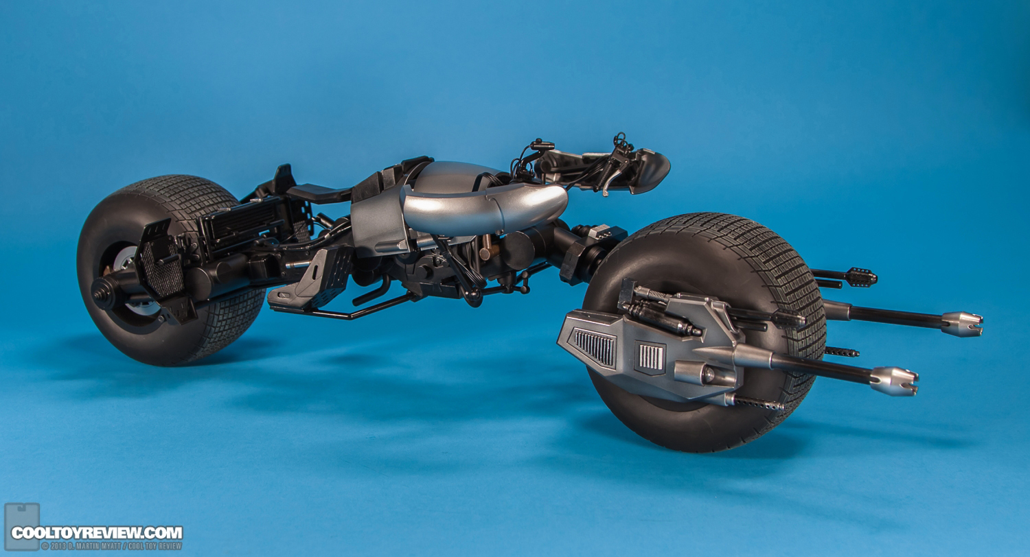 Bat-Pod_Dark_Knight_Rises_Hot_Toys-02.jpg