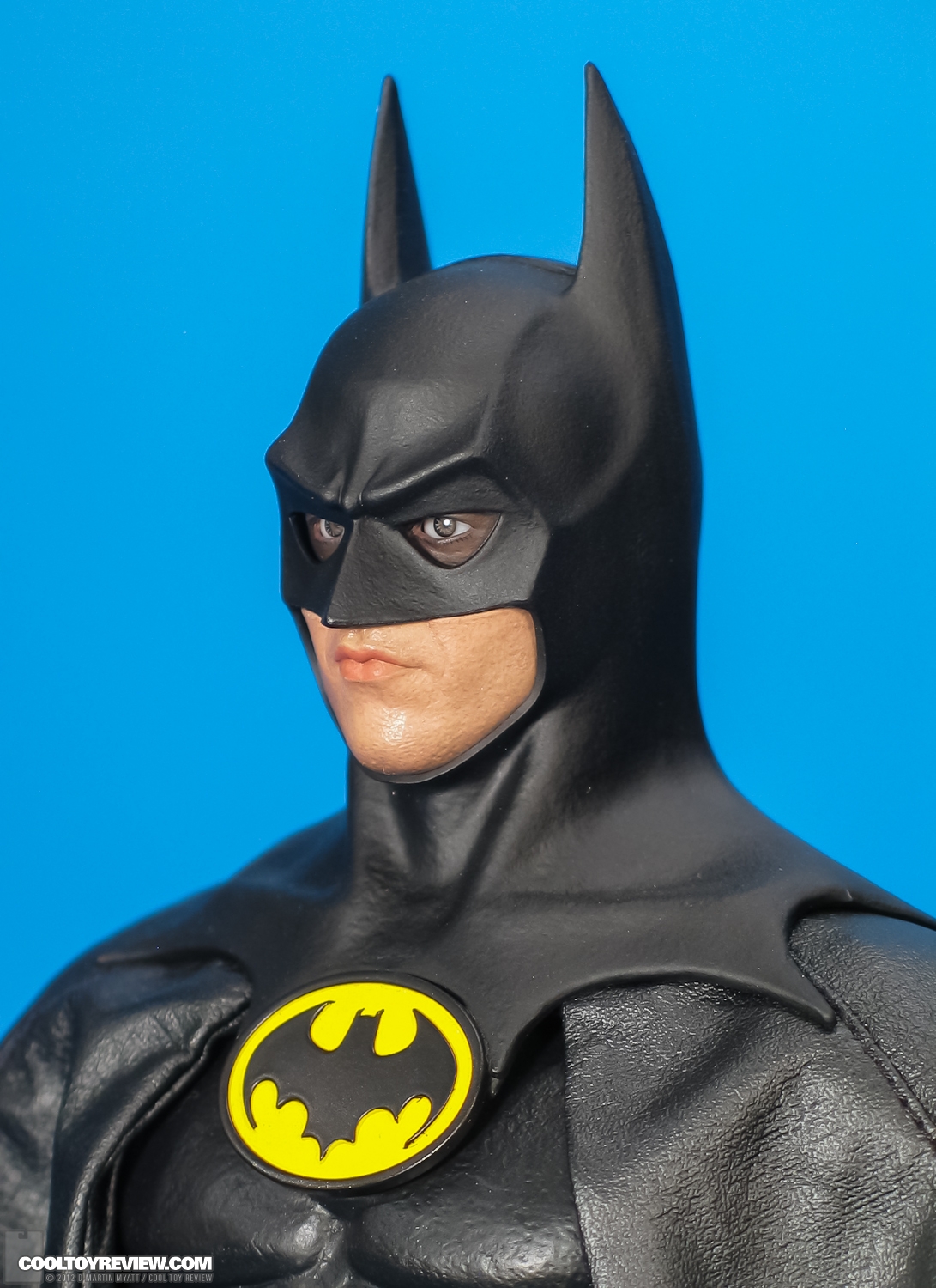 Batman_Michael_Keaton_1989_Hot_Toys_DX-07.jpg