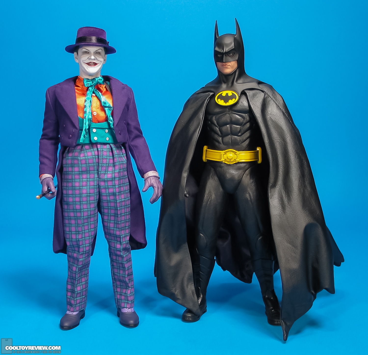 Batman_Michael_Keaton_1989_Hot_Toys_DX-36.jpg