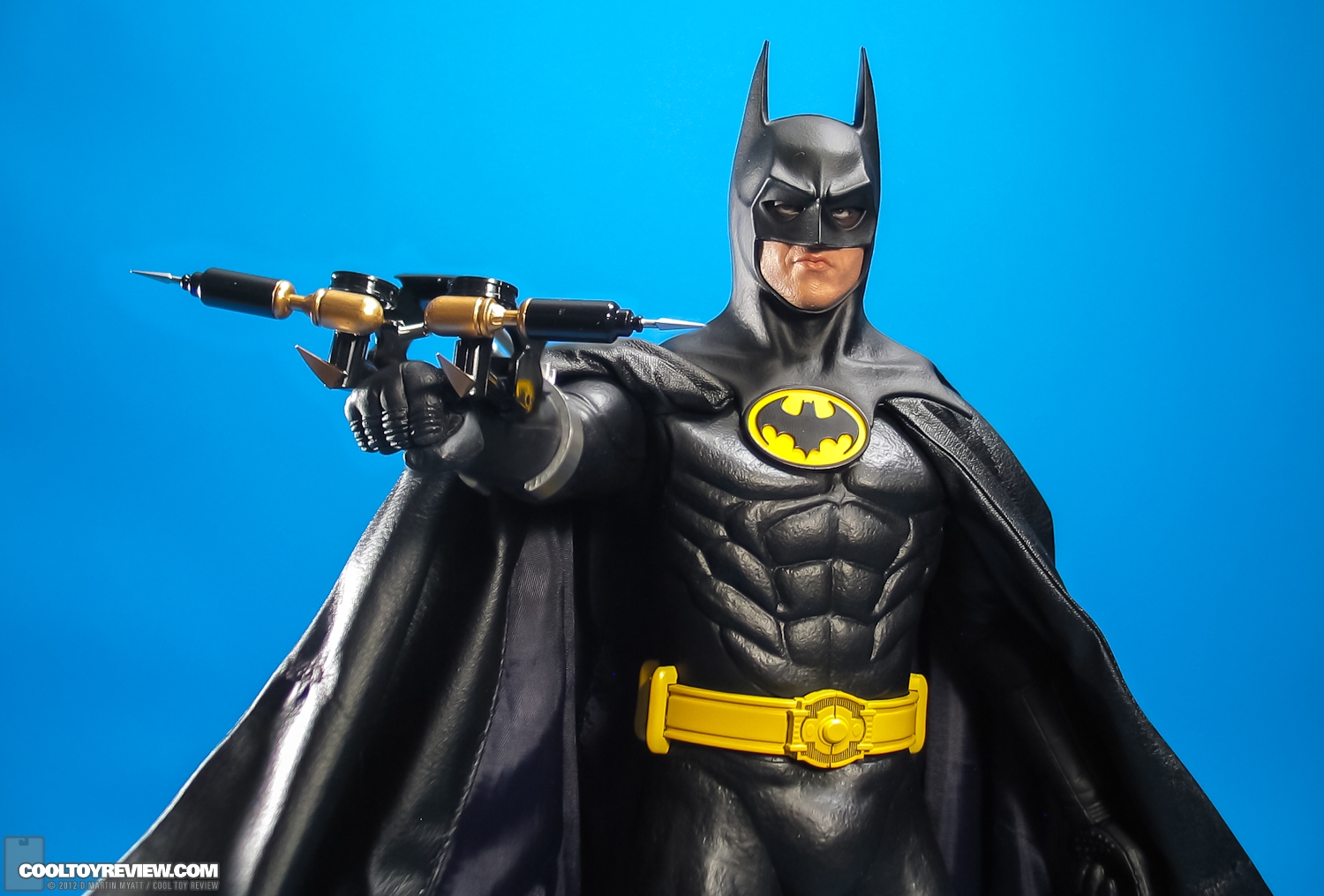 Batman_Michael_Keaton_1989_Hot_Toys_DX-39.jpg