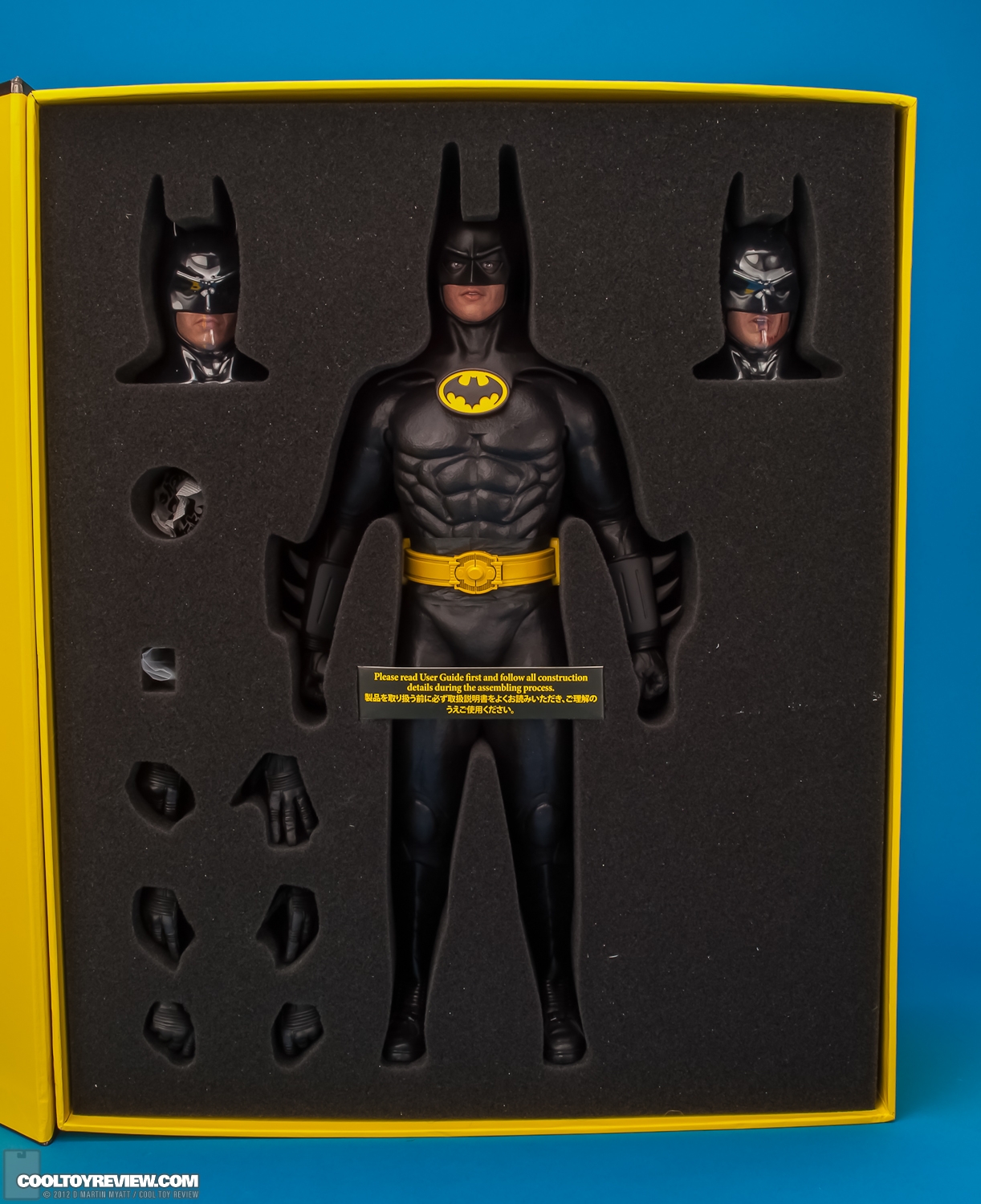 Batman_Michael_Keaton_1989_Hot_Toys_DX-48.jpg