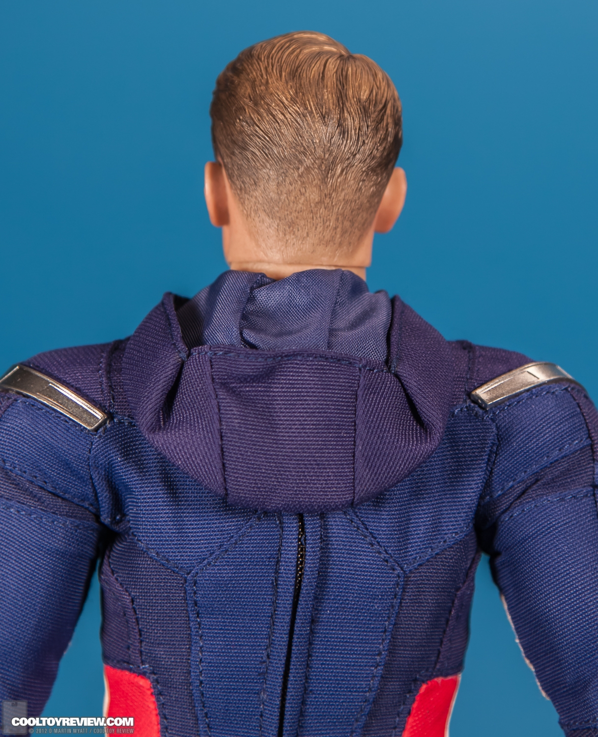 Captain_America_Avengers_Hot_Toys-16.jpg