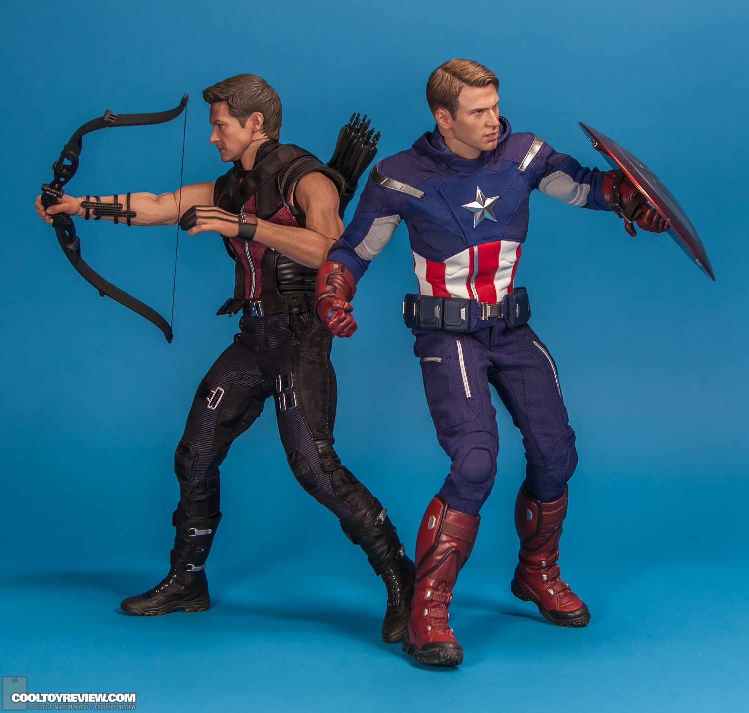 Captain_America_Avengers_Hot_Toys-31.jpg