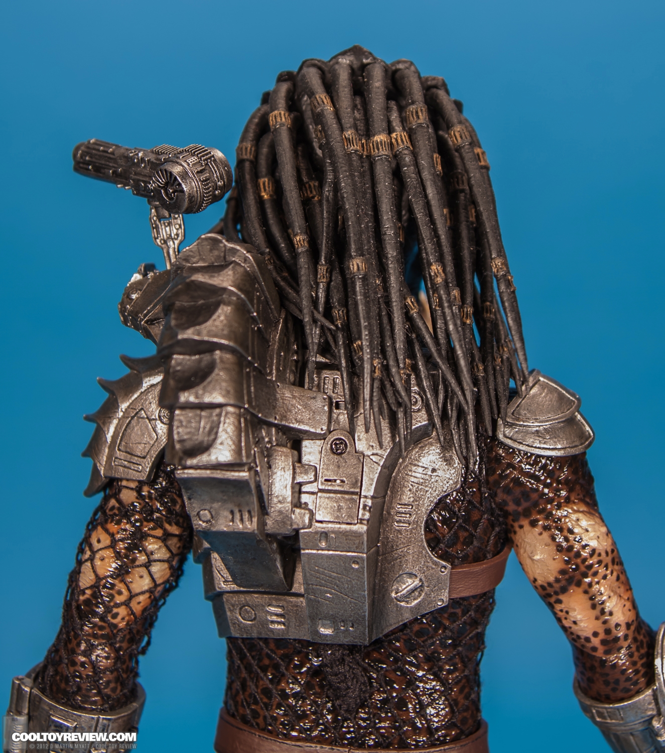 Classic_Predator_Predators_Hot_Toys-16.jpg