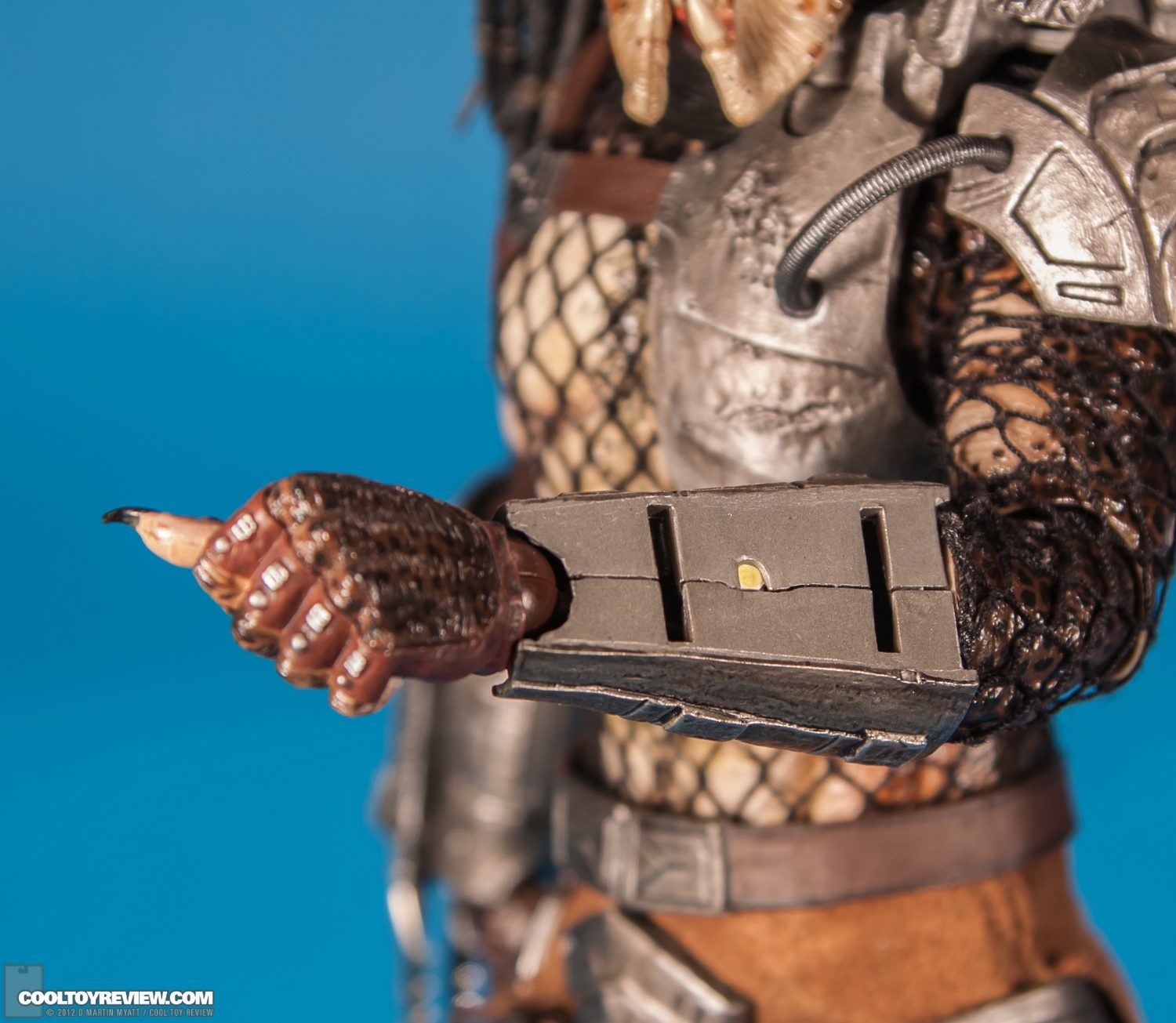 Classic_Predator_Predators_Hot_Toys-36.jpg