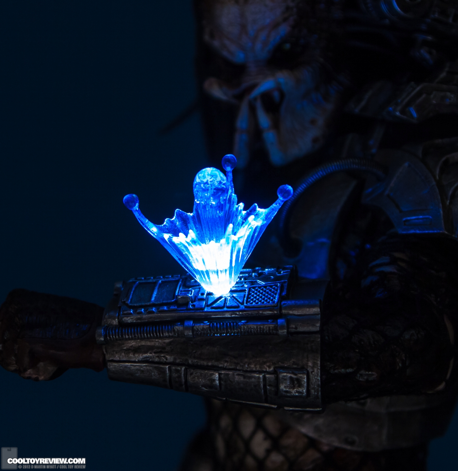 Classic_Predator_Predators_Hot_Toys-40.jpg