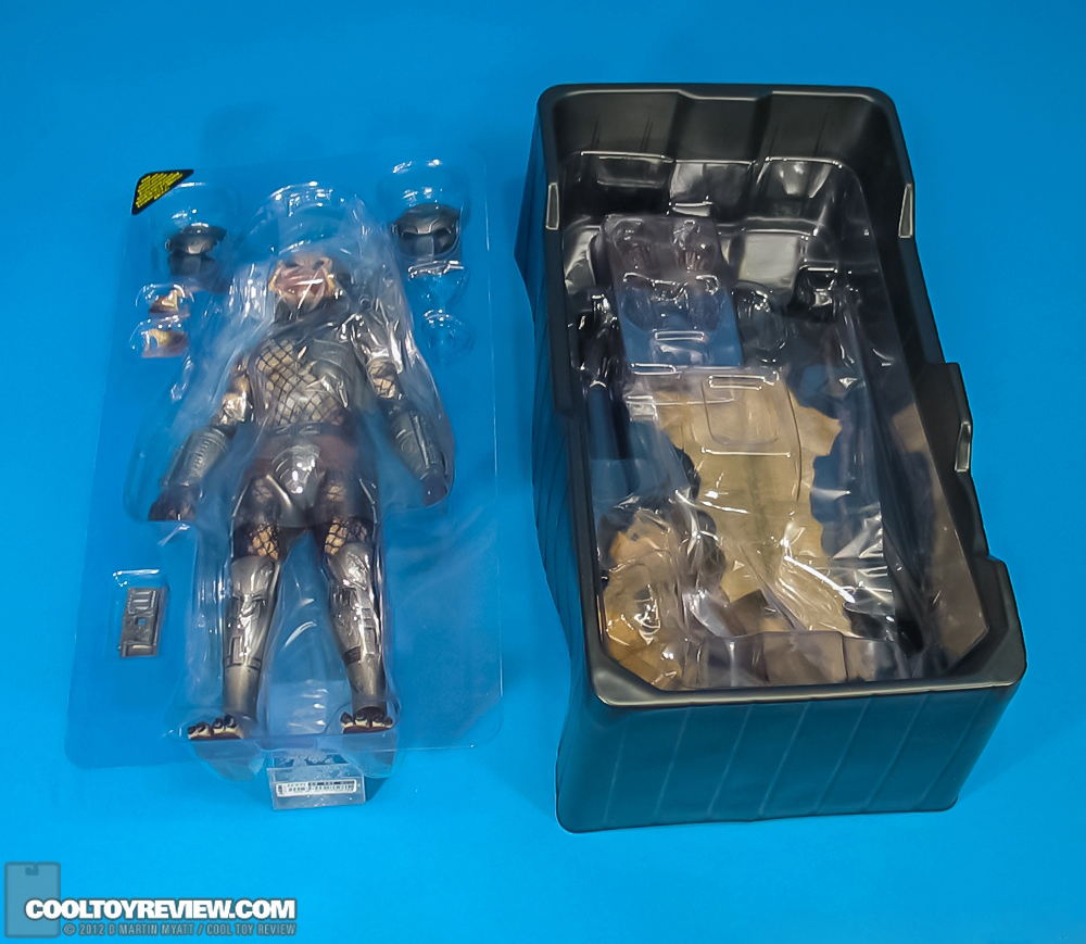 Classic_Predator_Predators_Hot_Toys-58.jpg