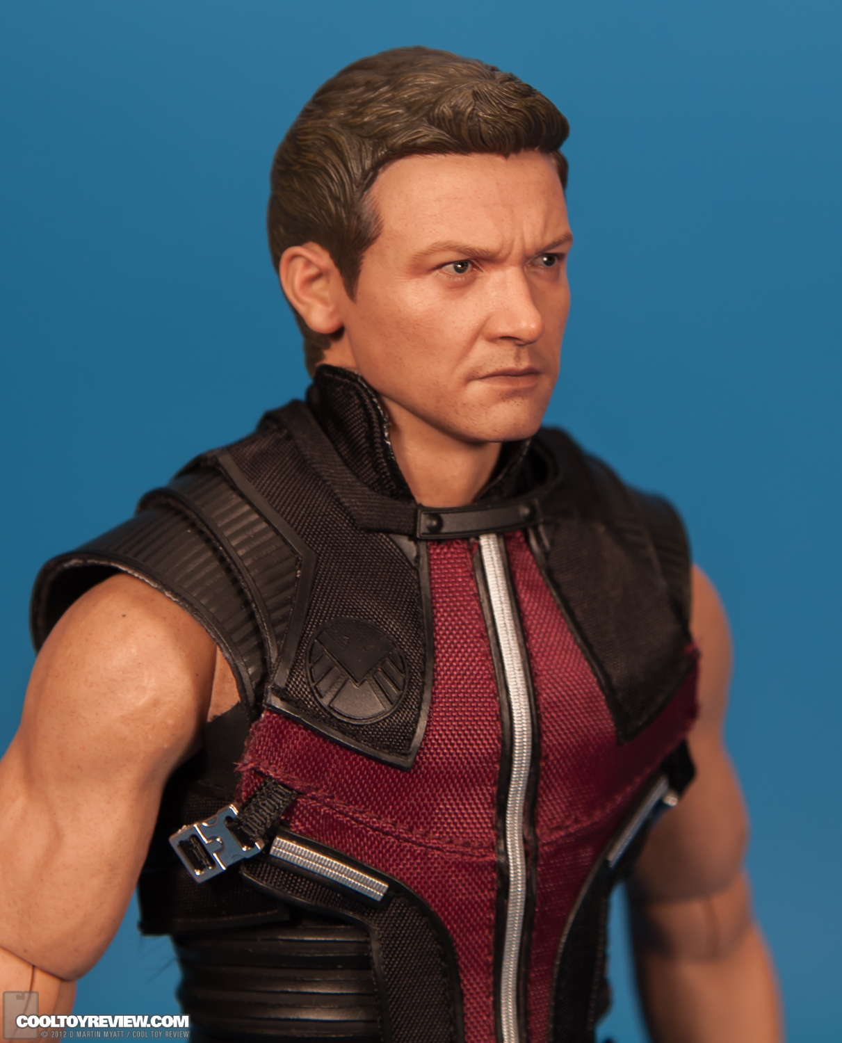 Hawkeye_Avengers_Jeremy_Renner_Hot_Toys-06.jpg